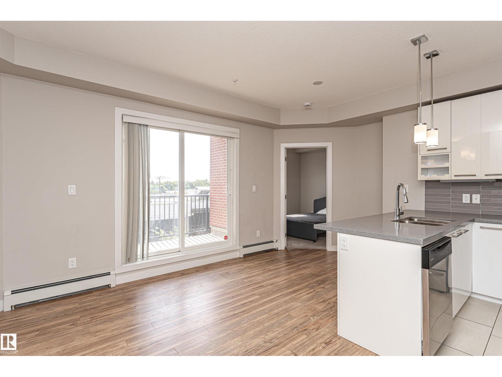 #313 10418 81 AV NW - 8