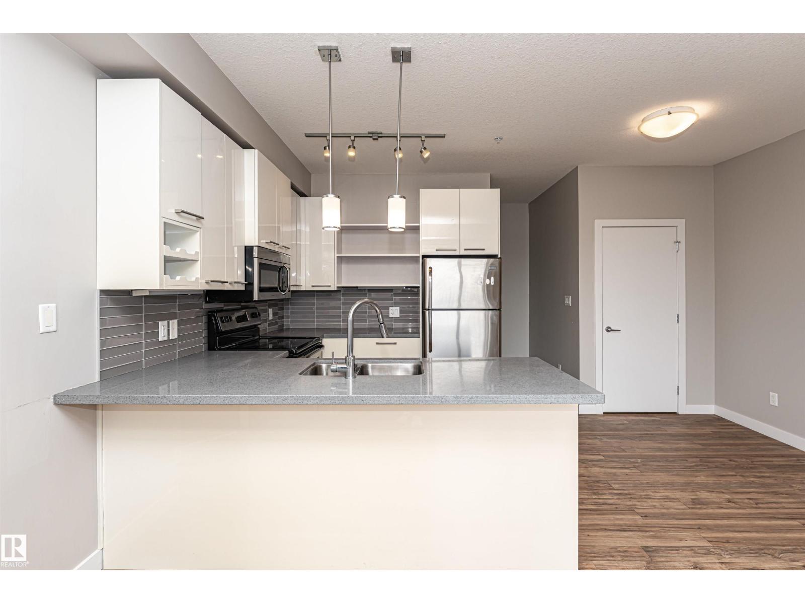 #313 10418 81 AV NW - 6