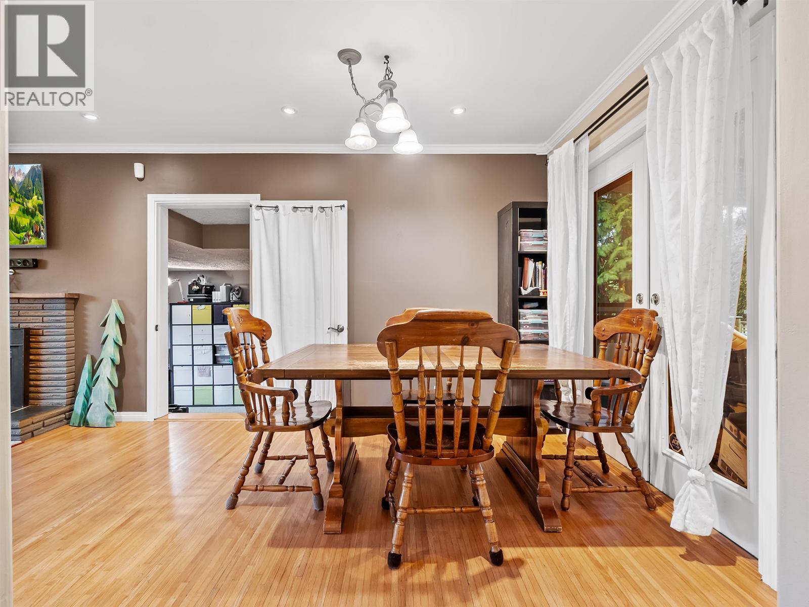 4921 44A AVENUE, Delta