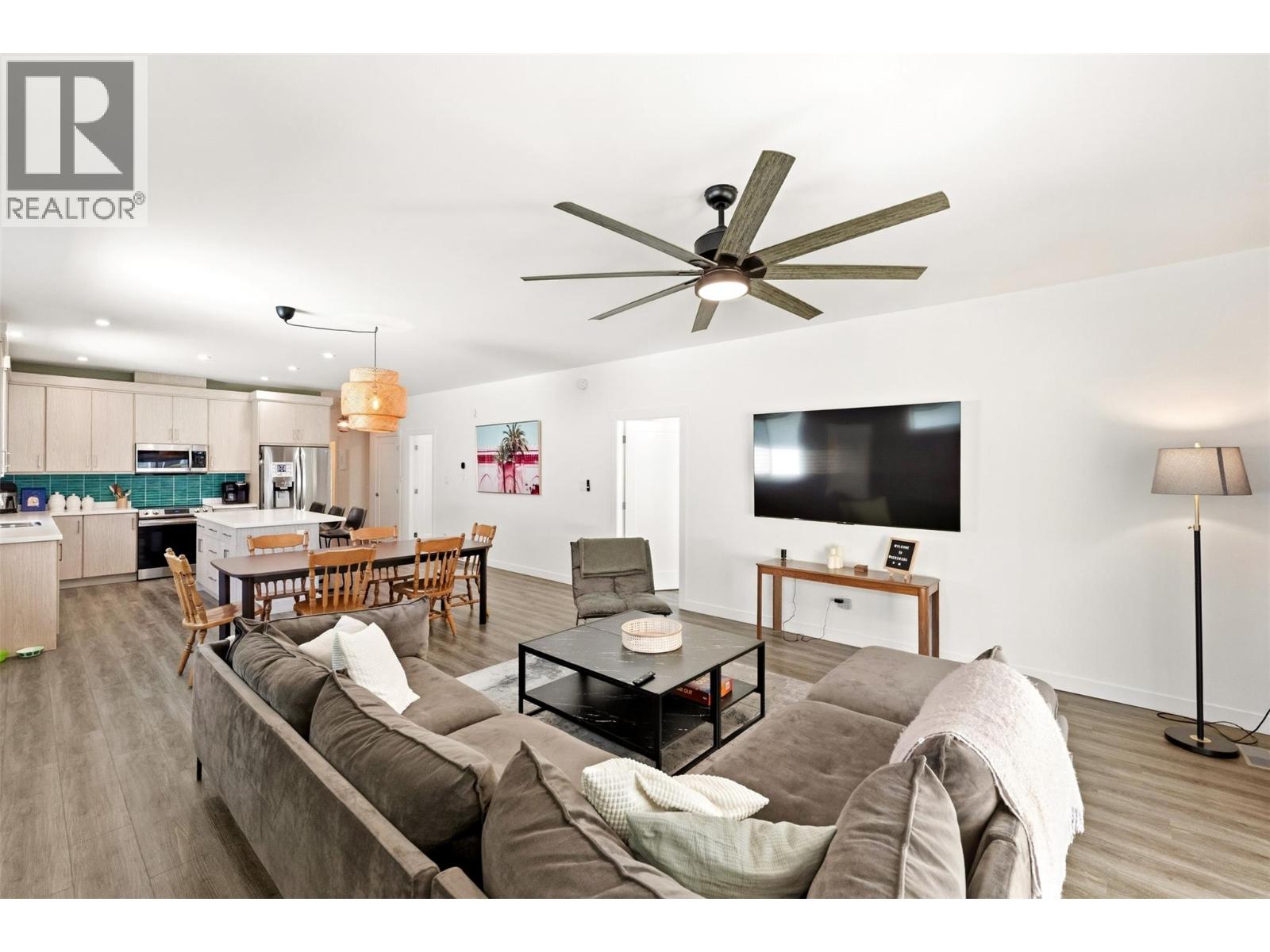 397 10th Avenue, Keremeos