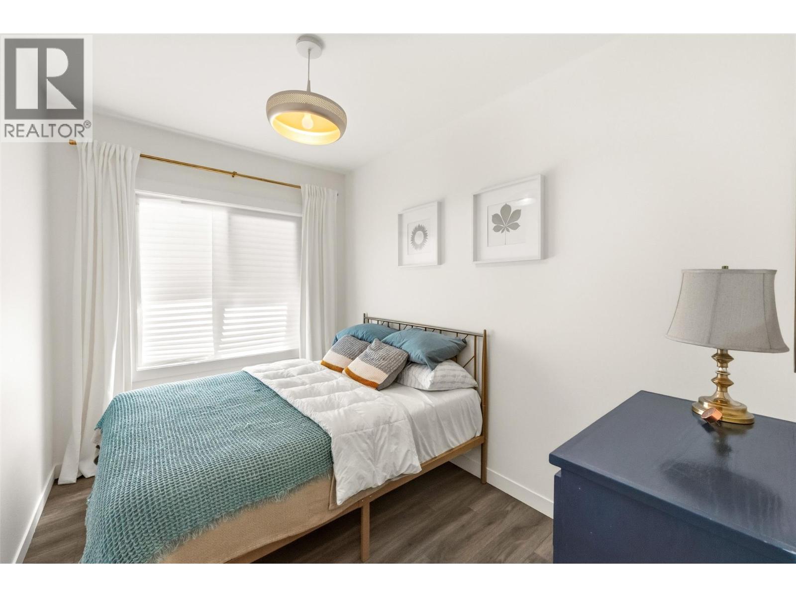 397 10th Avenue, Keremeos