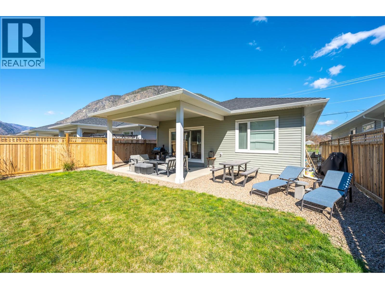 397 10th Avenue, Keremeos