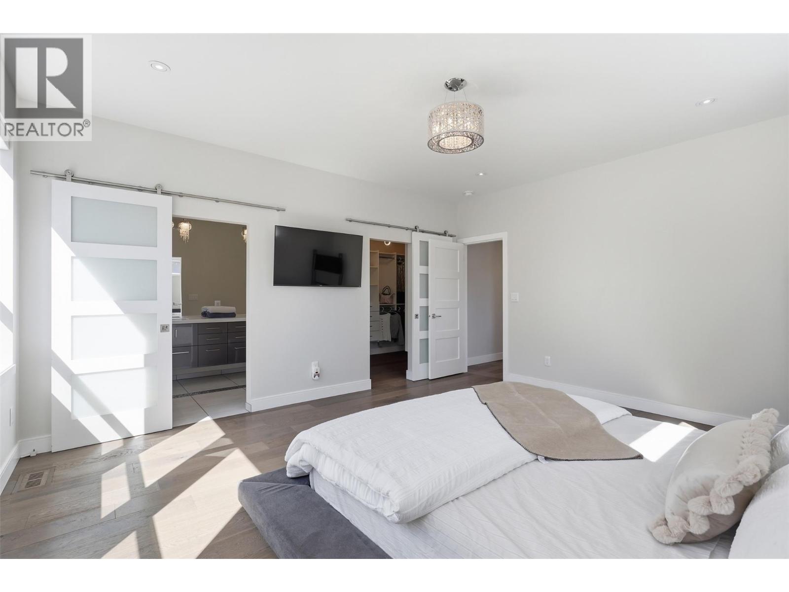 1270 ROCKCRESS DRIVE - 27