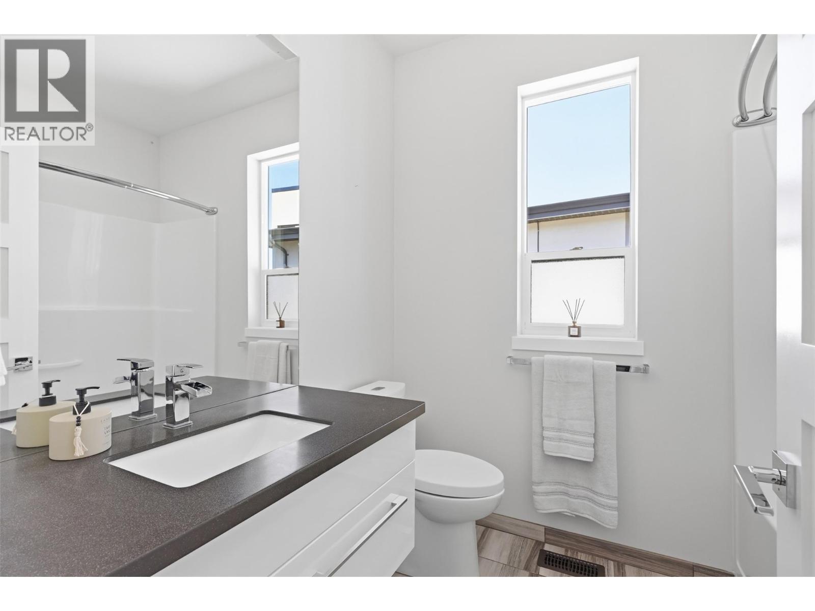 1270 ROCKCRESS DRIVE - 32