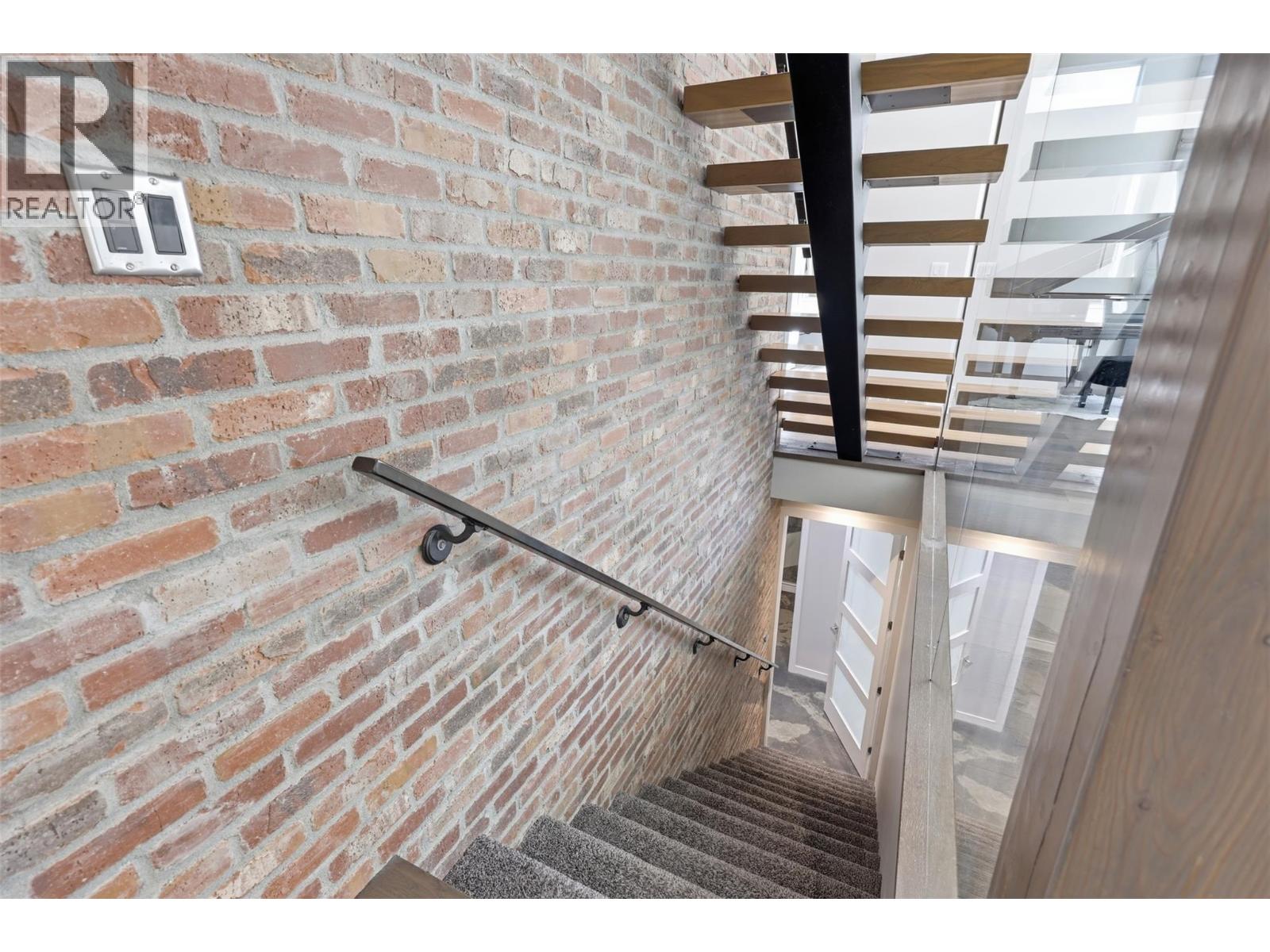 1270 ROCKCRESS DRIVE - 39