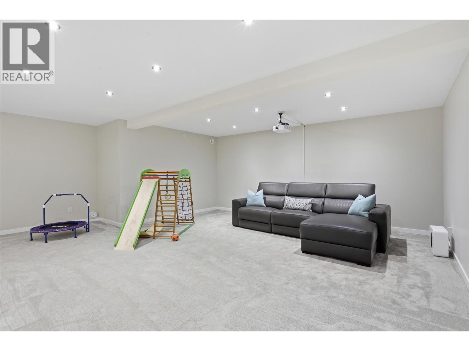 1270 ROCKCRESS DRIVE - 52