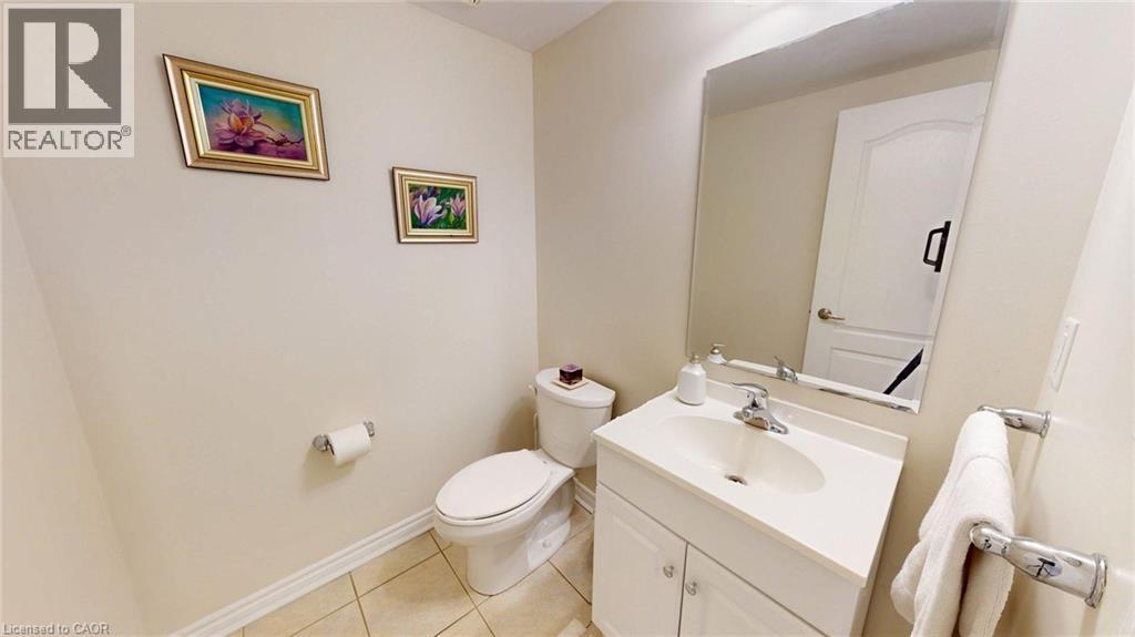293 REIS Place - 10