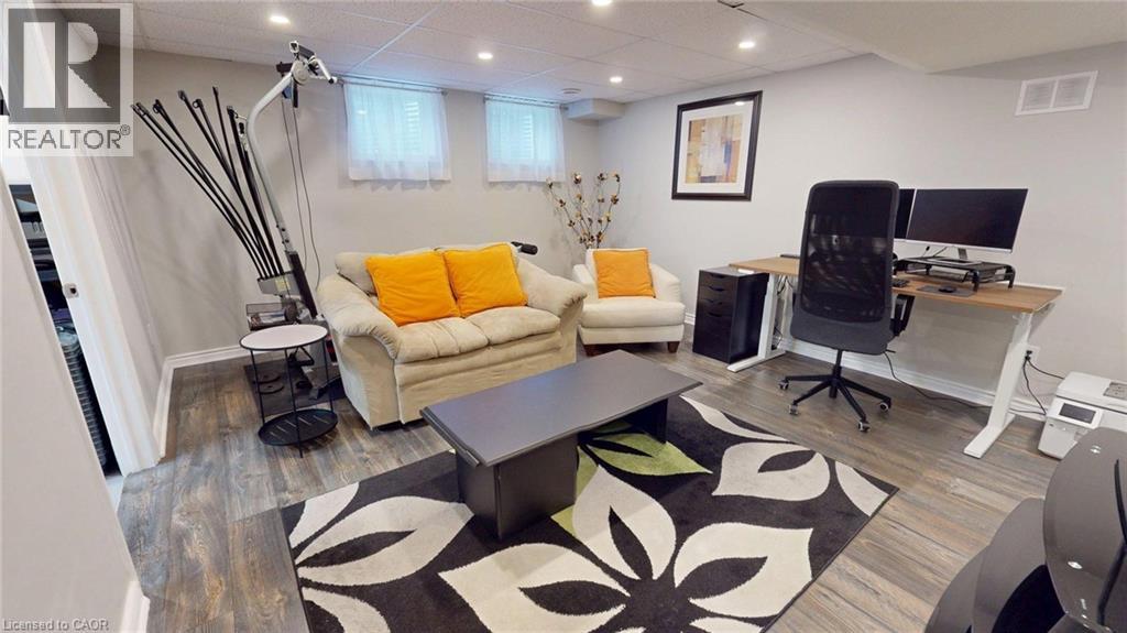 293 REIS Place - 23