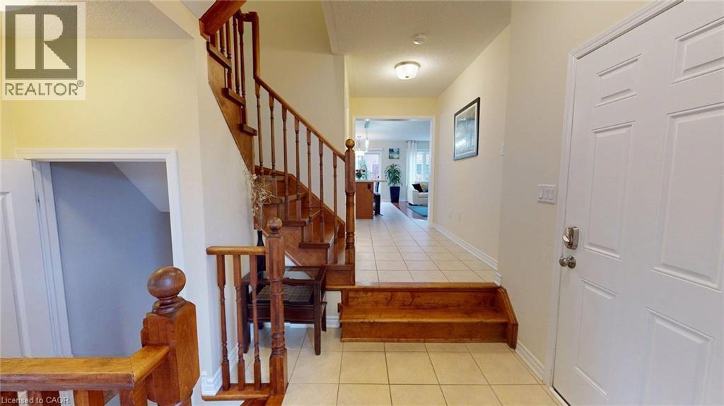 293 REIS Place - 3