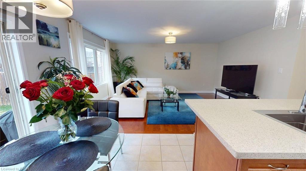 293 REIS Place - 9
