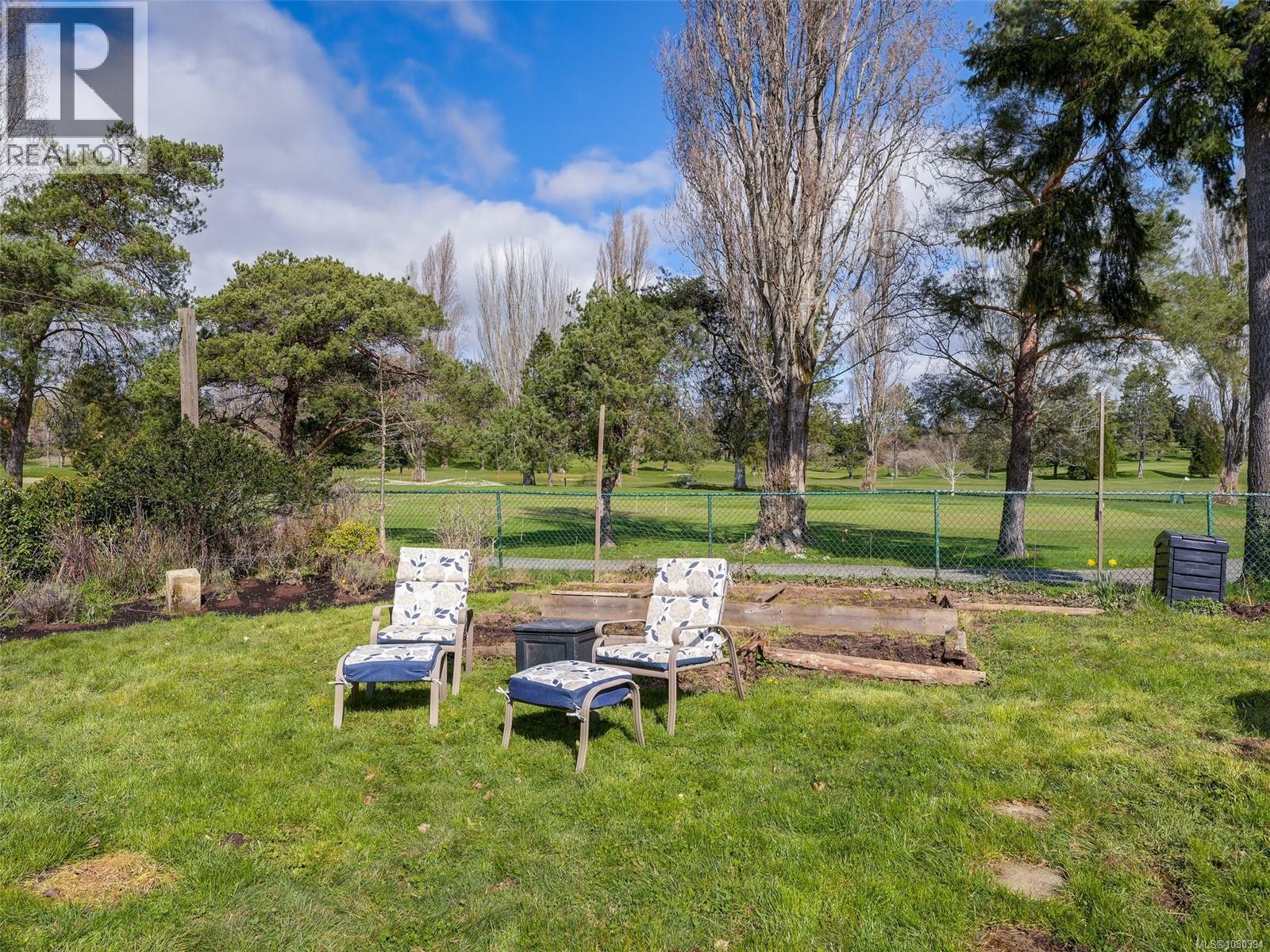 1064 Colville Rd, Esquimalt