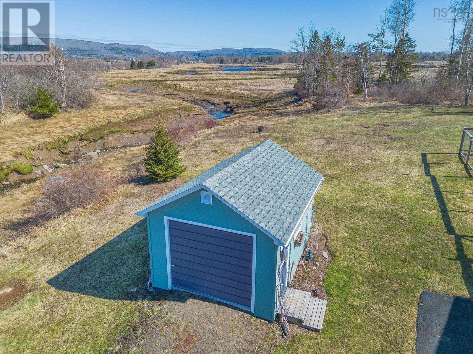 Property 38 of 38 of 85 Dugway Road