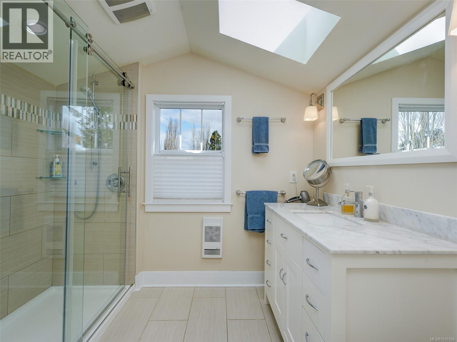 1064 Colville Rd, Esquimalt