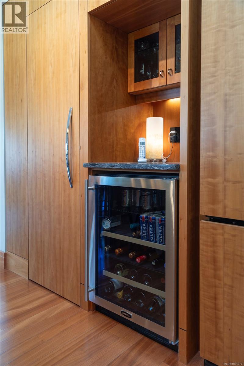 8100 Woodwyn Terr, Central Saanich