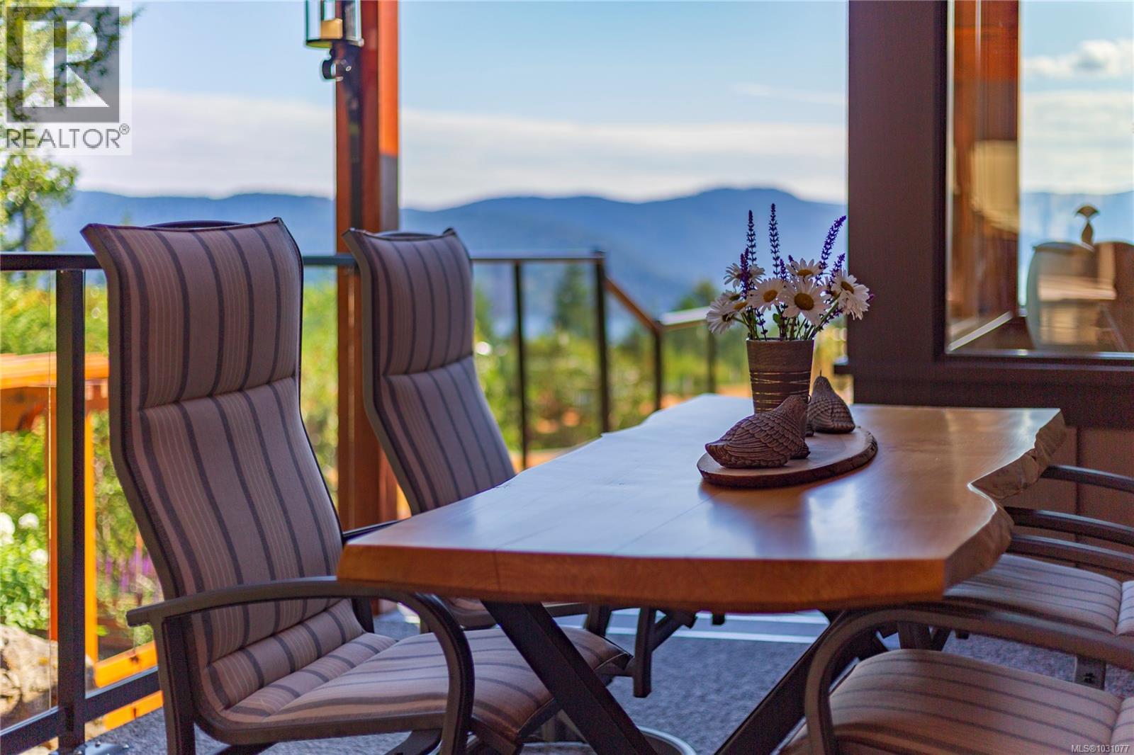 8100 Woodwyn Terr, Central Saanich