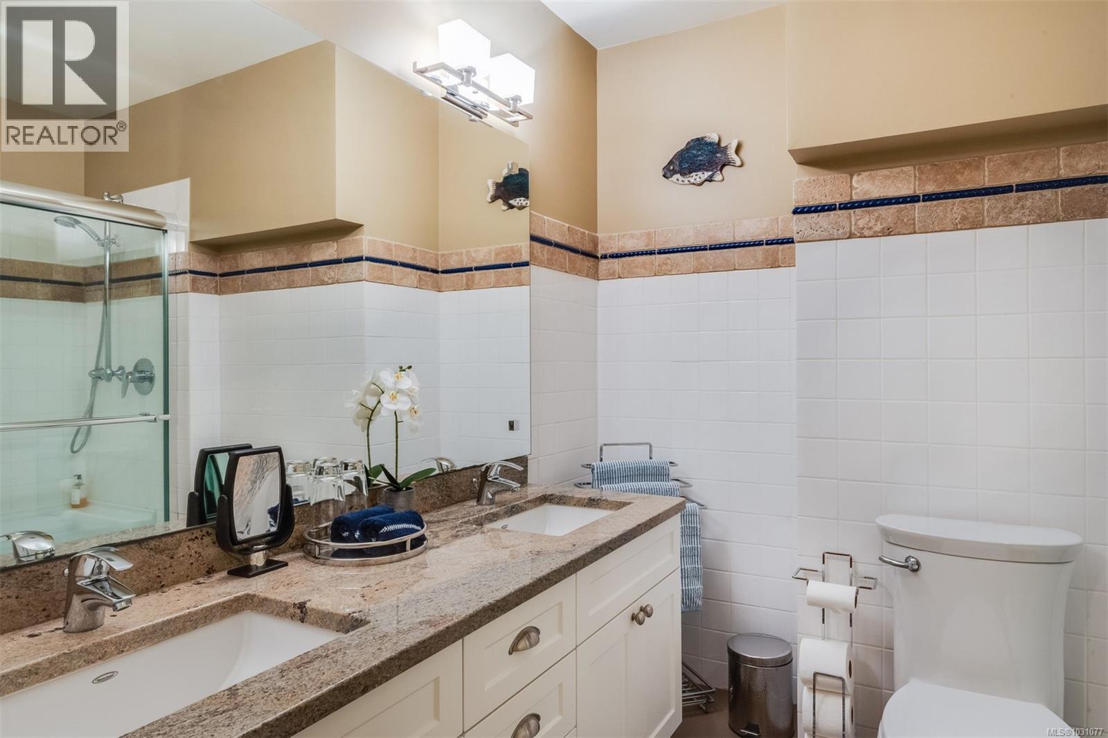 8100 Woodwyn Terr, Central Saanich