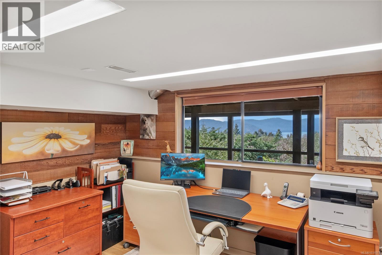 8100 Woodwyn Terr, Central Saanich