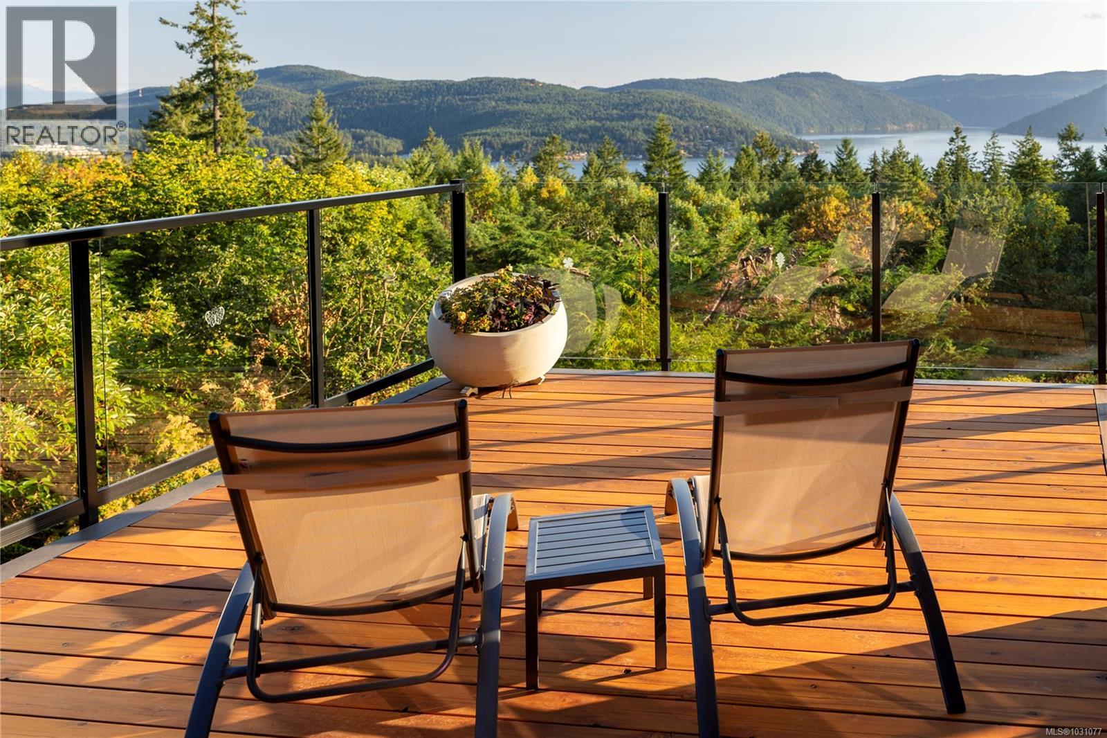 8100 Woodwyn Terr, Central Saanich