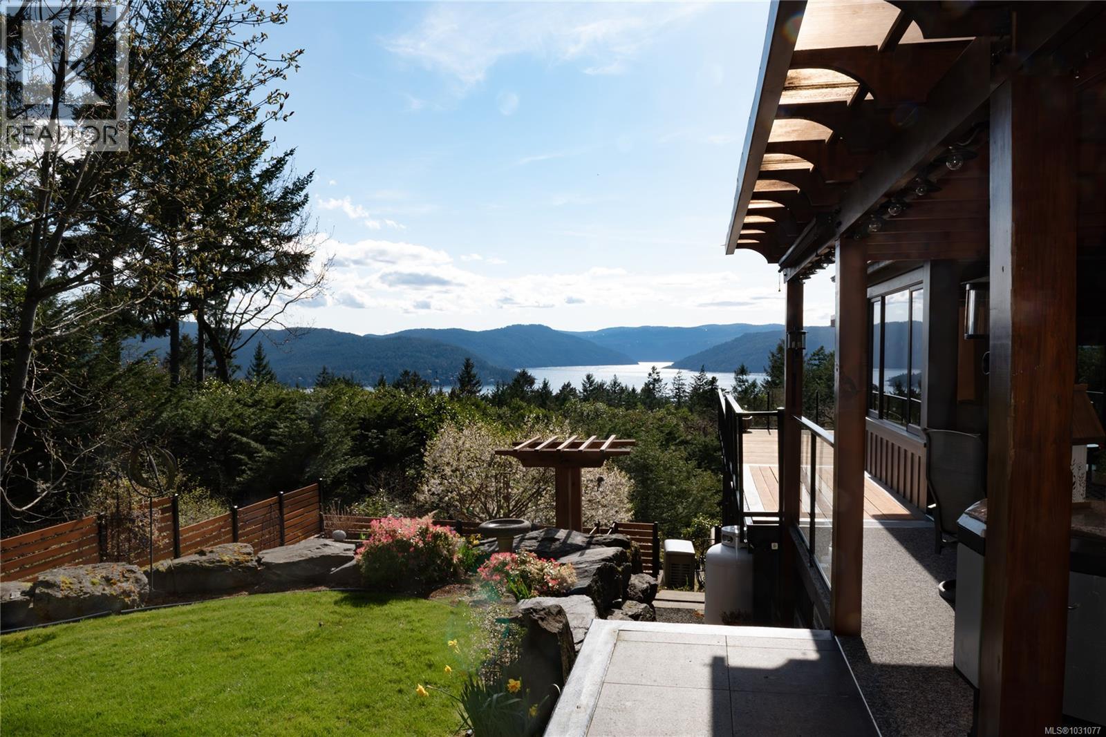 8100 Woodwyn Terr, Central Saanich