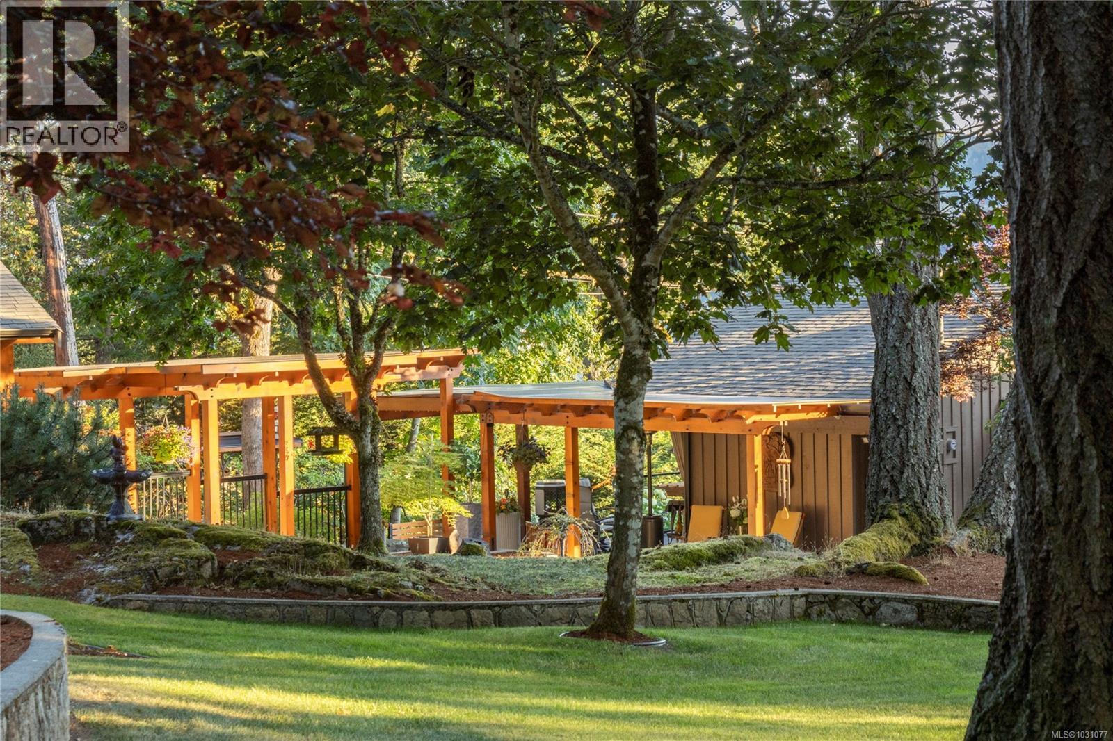 8100 Woodwyn Terr, Central Saanich