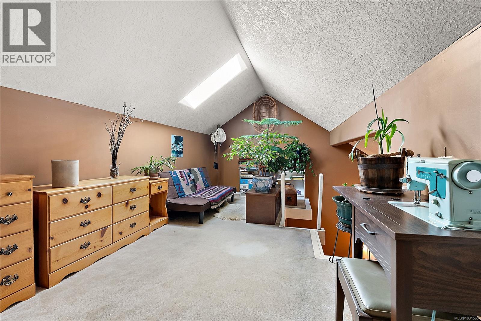 2 922 Arm St, Esquimalt