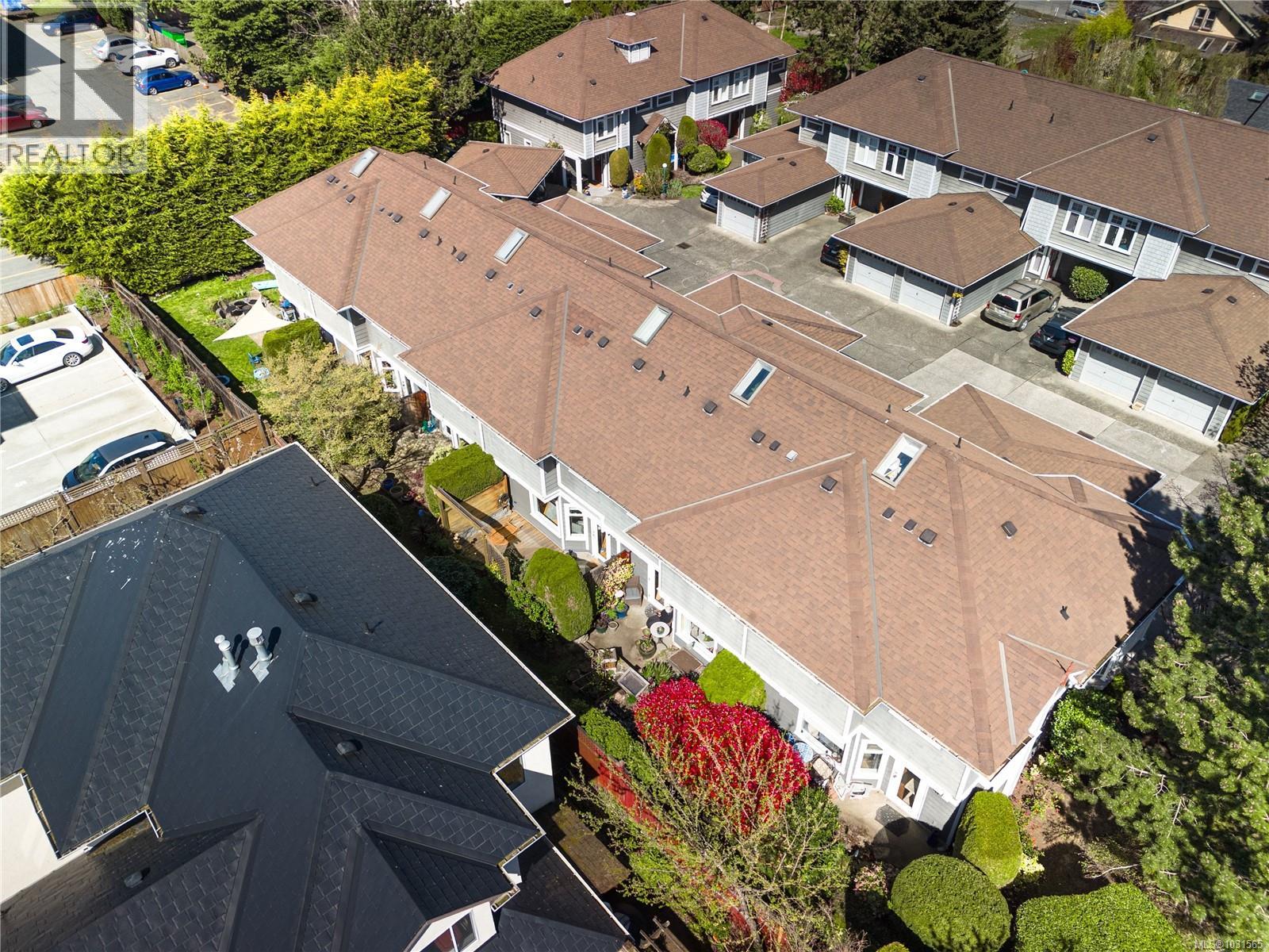 2 922 Arm St, Esquimalt