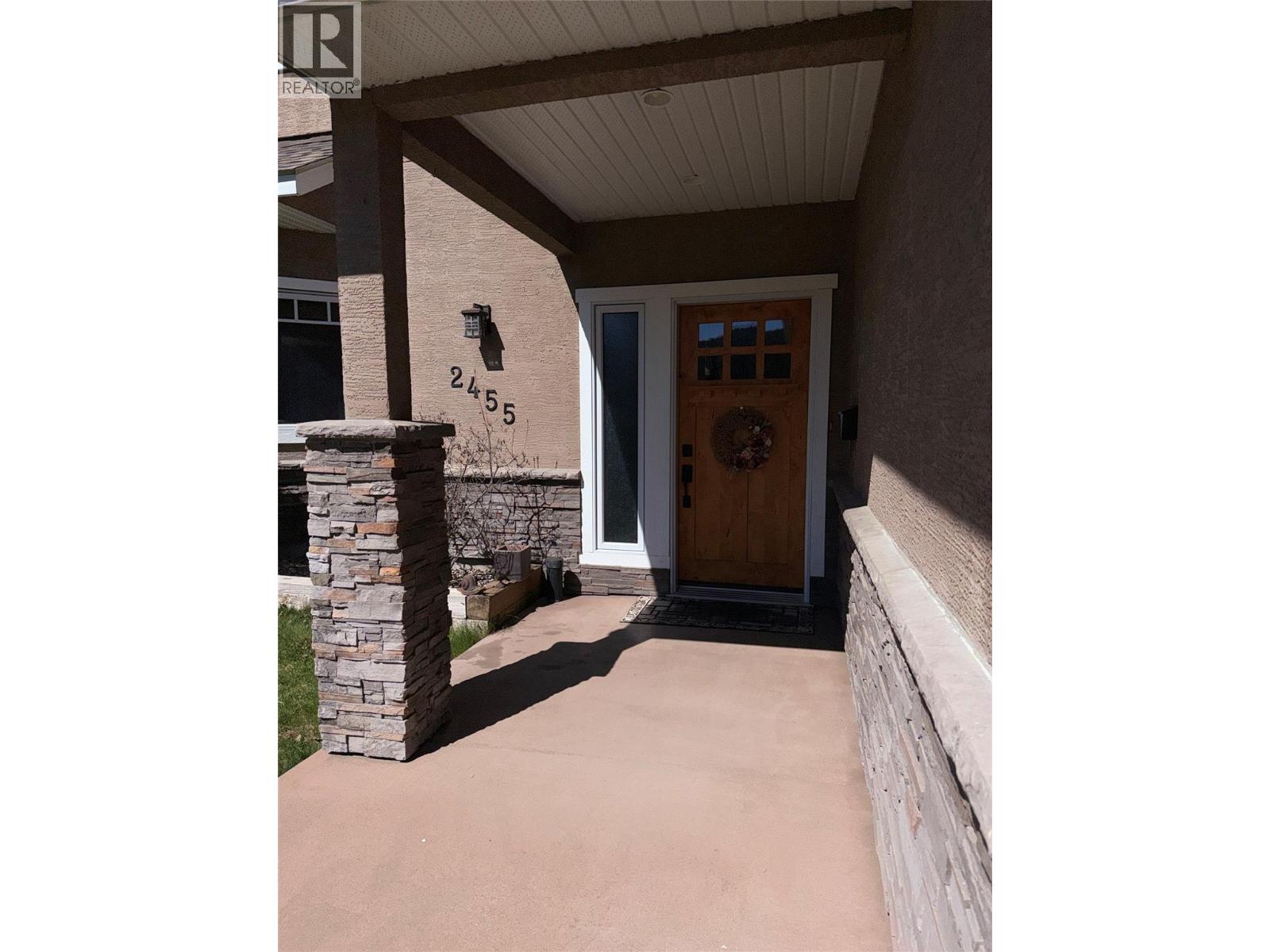 2455 COLIN CRESCENT - 46