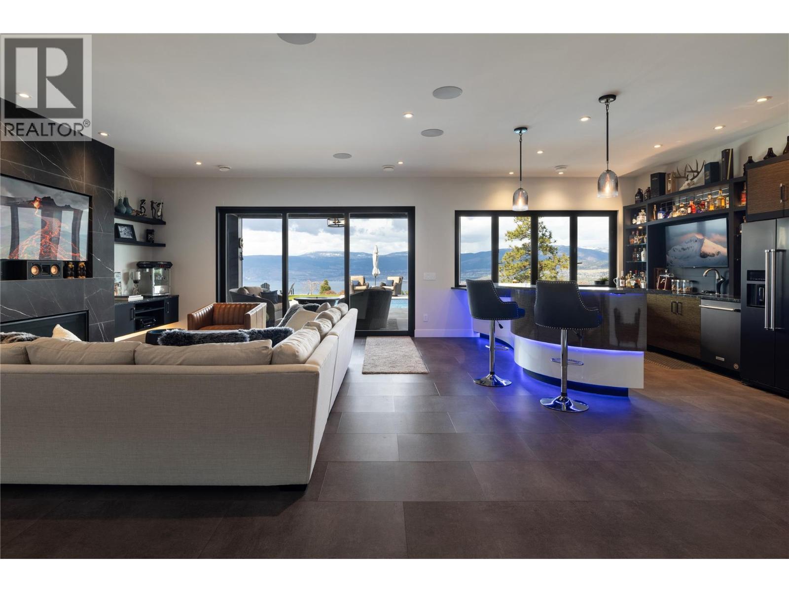 111 5650 The Edge Place, Kelowna