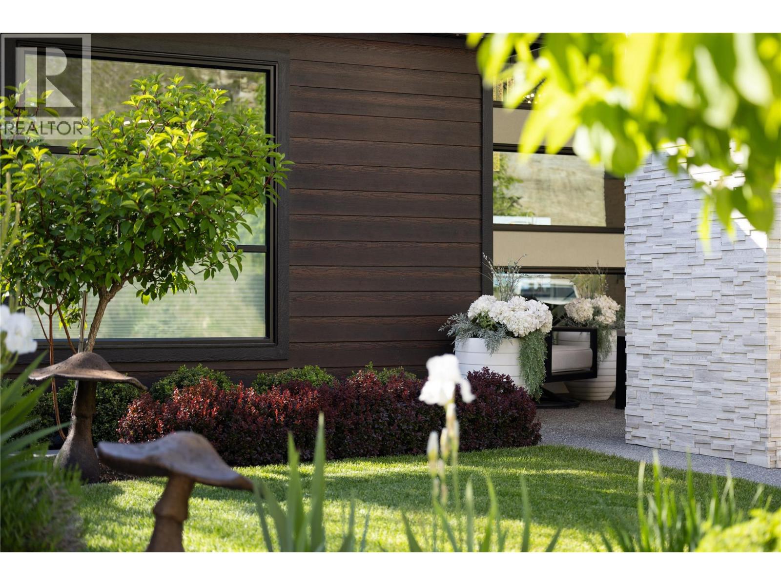 111 5650 The Edge Place, Kelowna