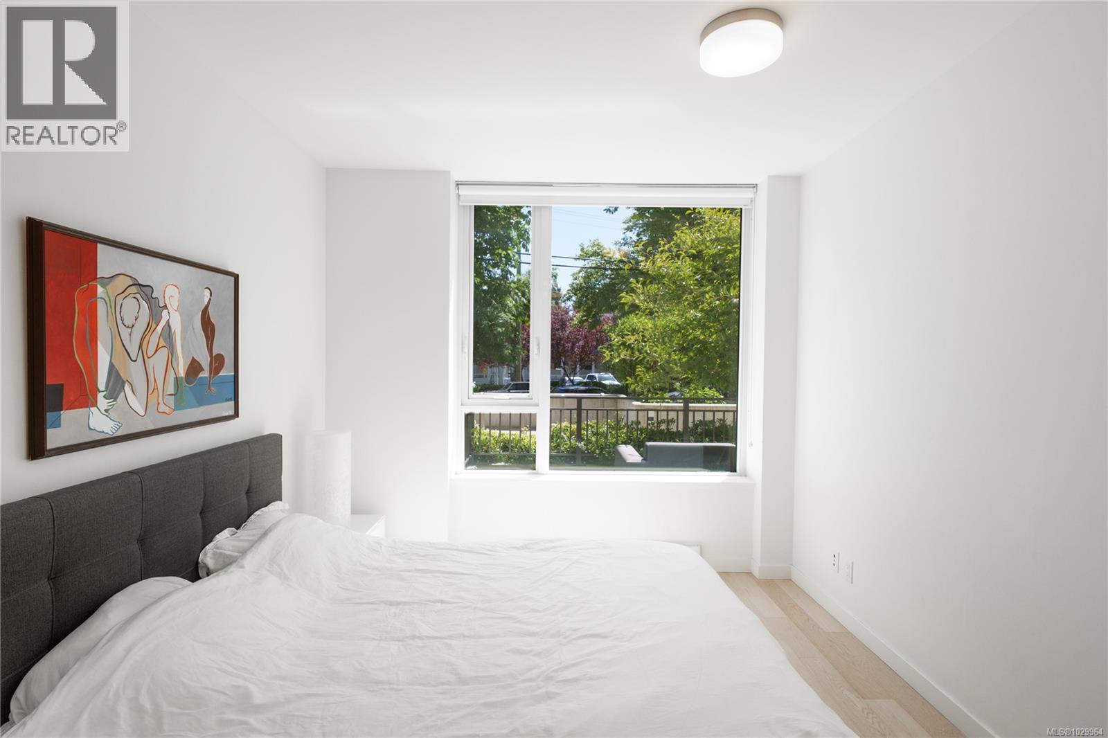 101 550 Michigan Street, Victoria