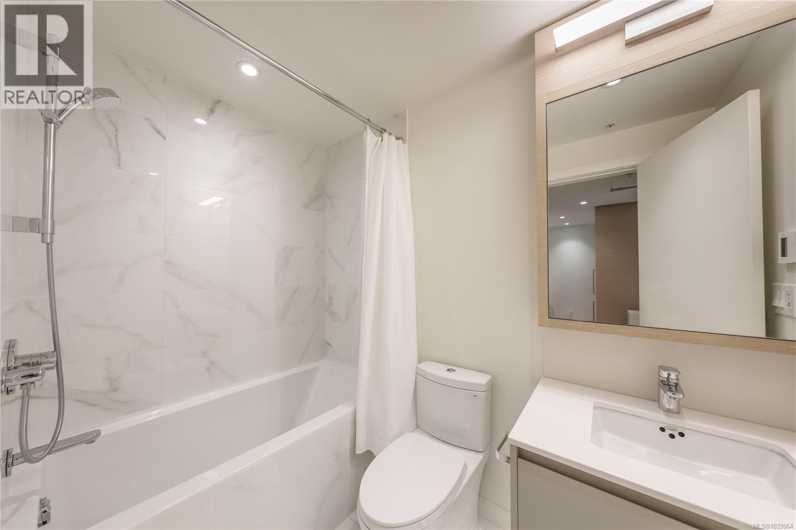 101 550 Michigan Street, Victoria