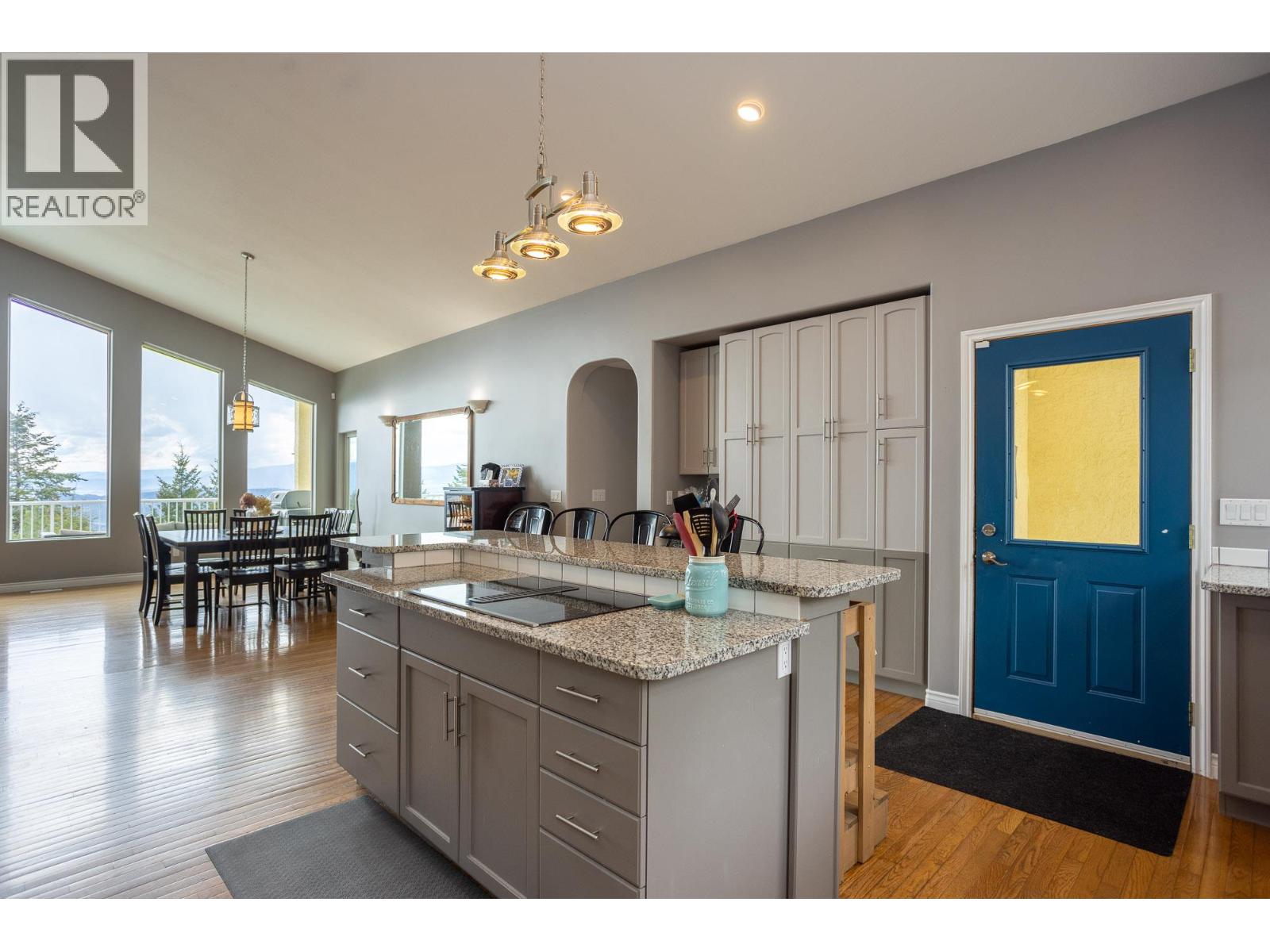  6720 Langley Court, Kelowna