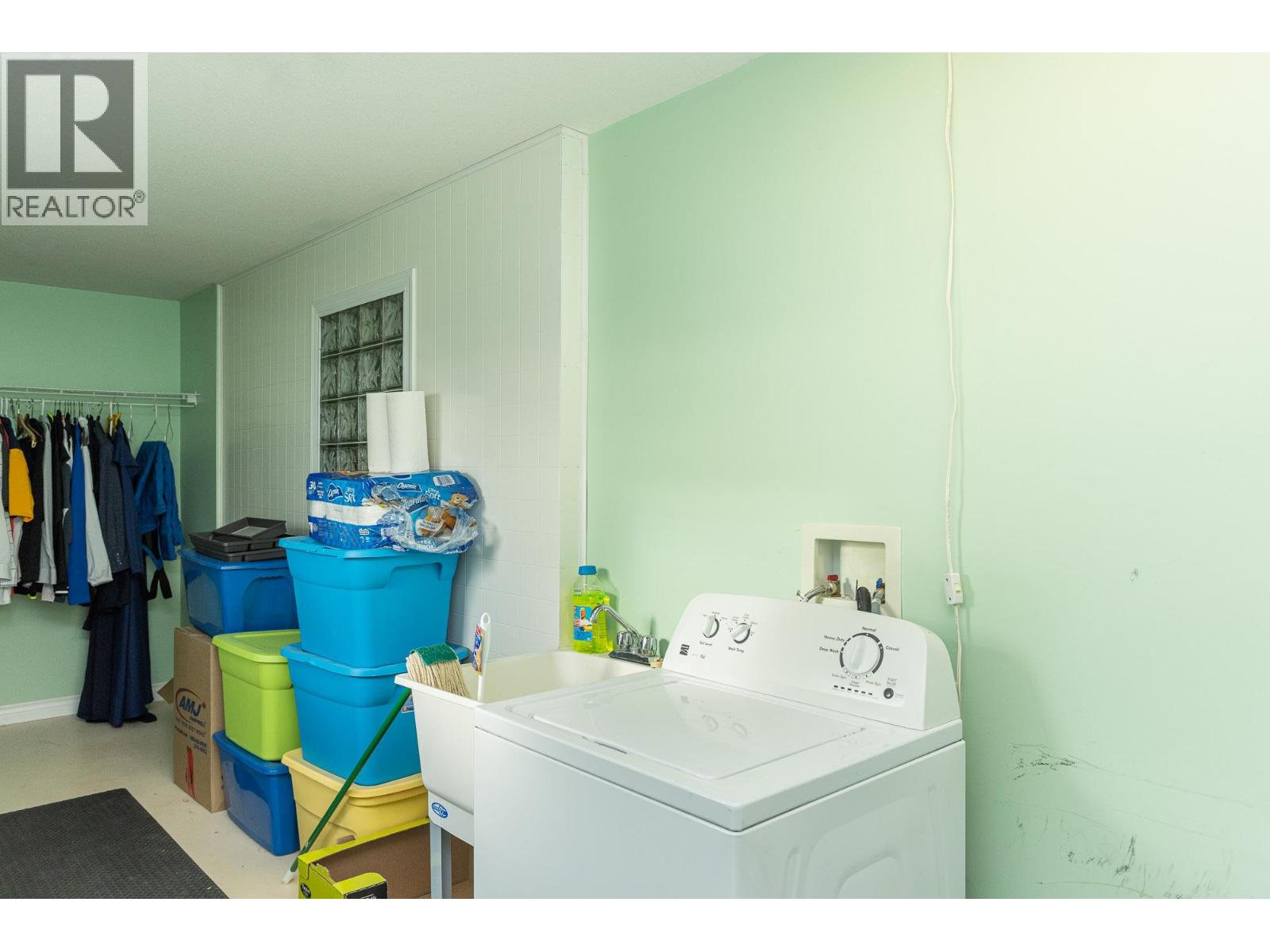  6720 Langley Court, Kelowna