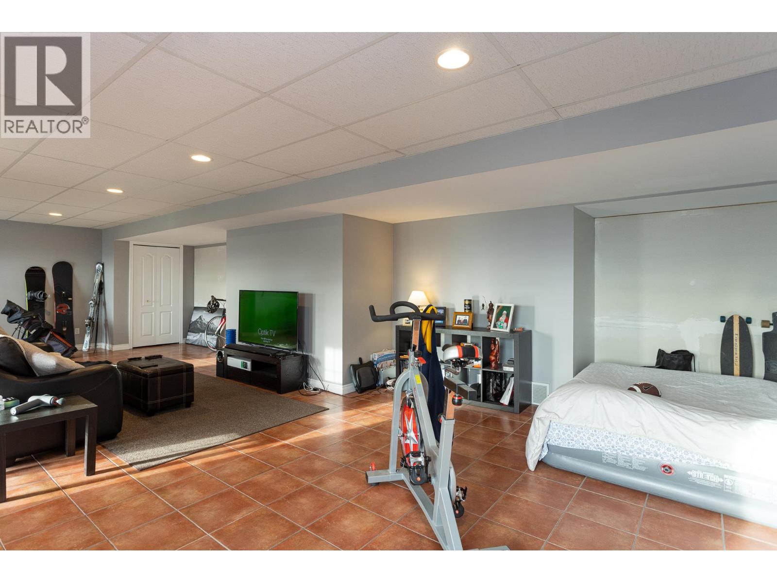  6720 Langley Court, Kelowna