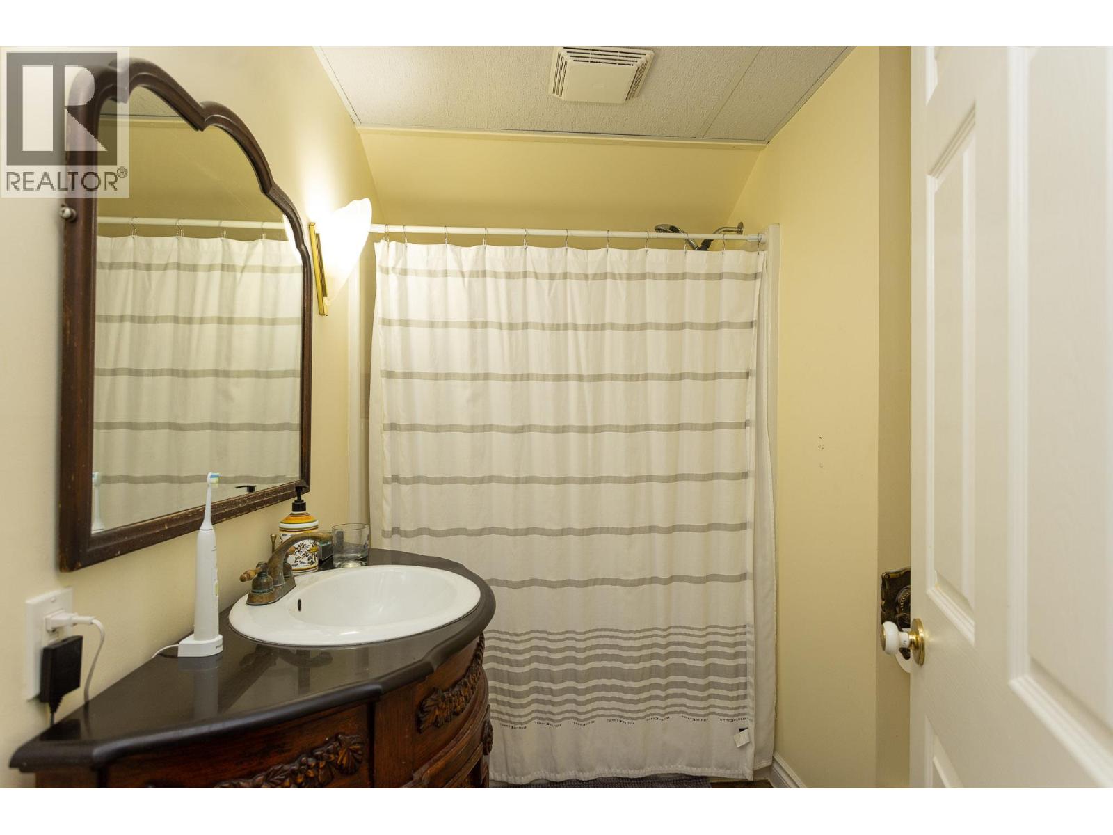  6720 Langley Court, Kelowna