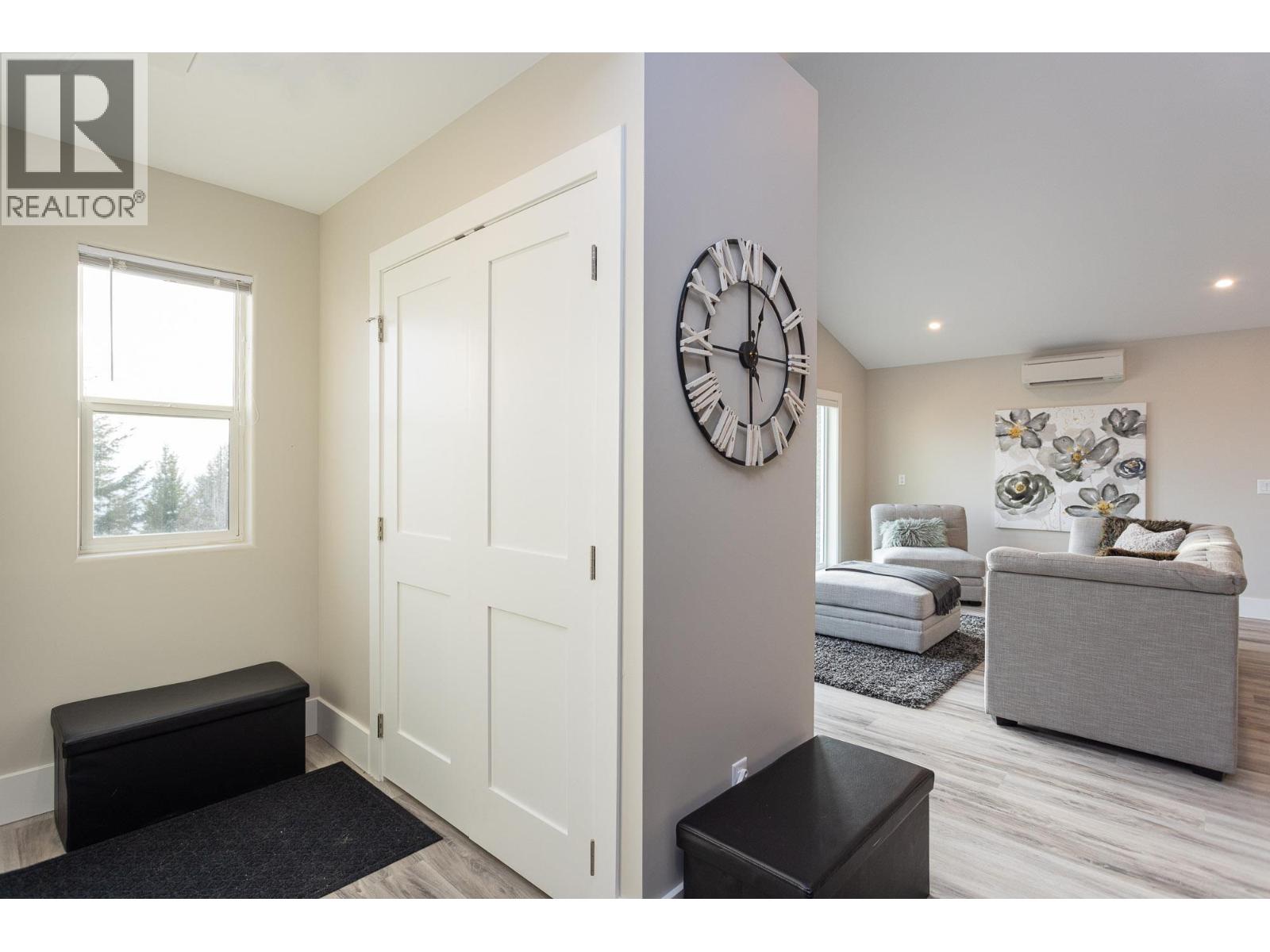  6720 Langley Court, Kelowna