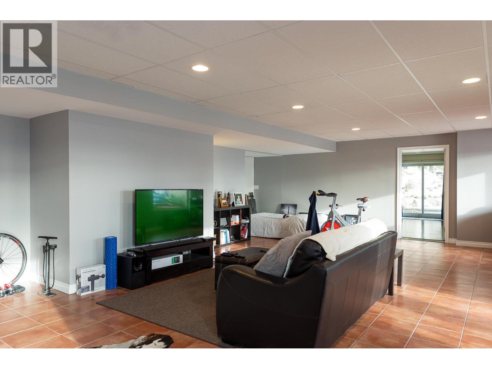  6720 Langley Court, Kelowna