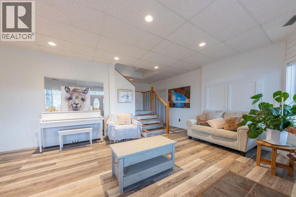 3601 NAVATANEE Drive, Kamloops