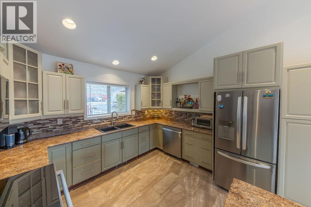 3601 NAVATANEE Drive, Kamloops