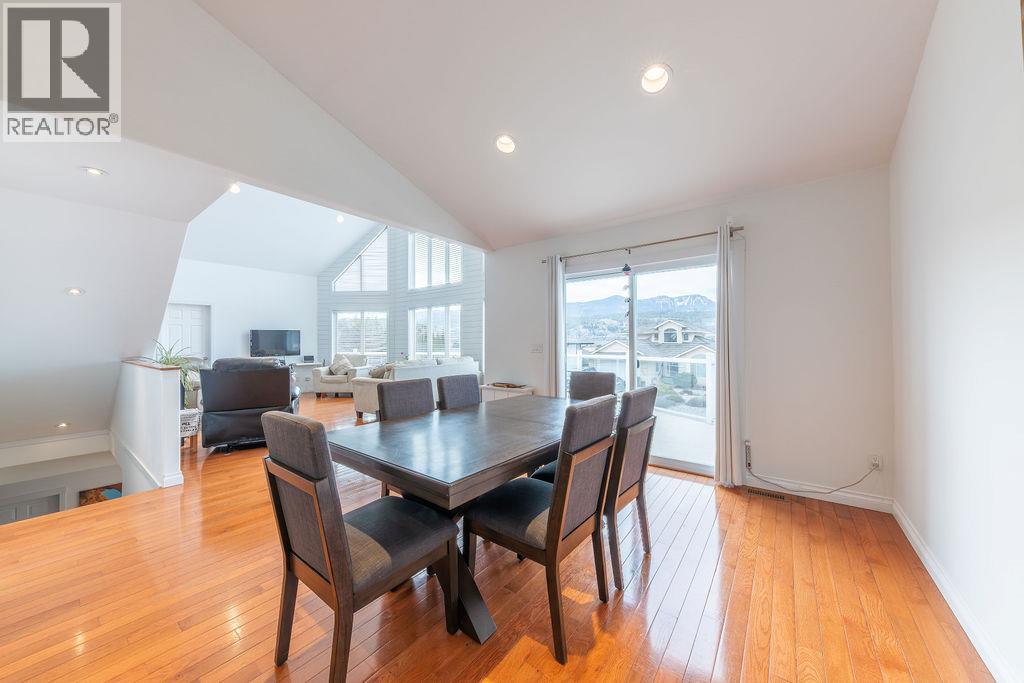 3601 NAVATANEE Drive, Kamloops