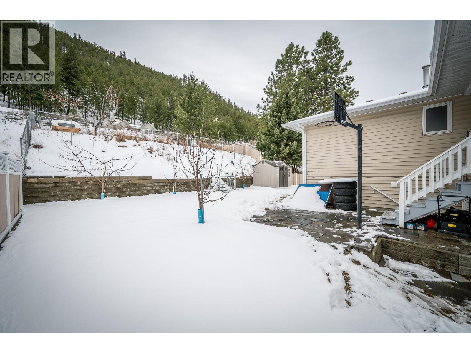 2727 QU'APPELLE Boulevard, Kamloops