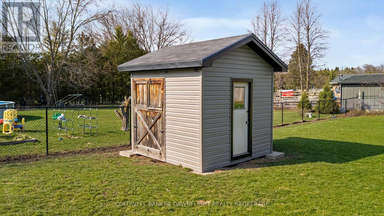 17 HAWTHORN CRESCENT Property Photo