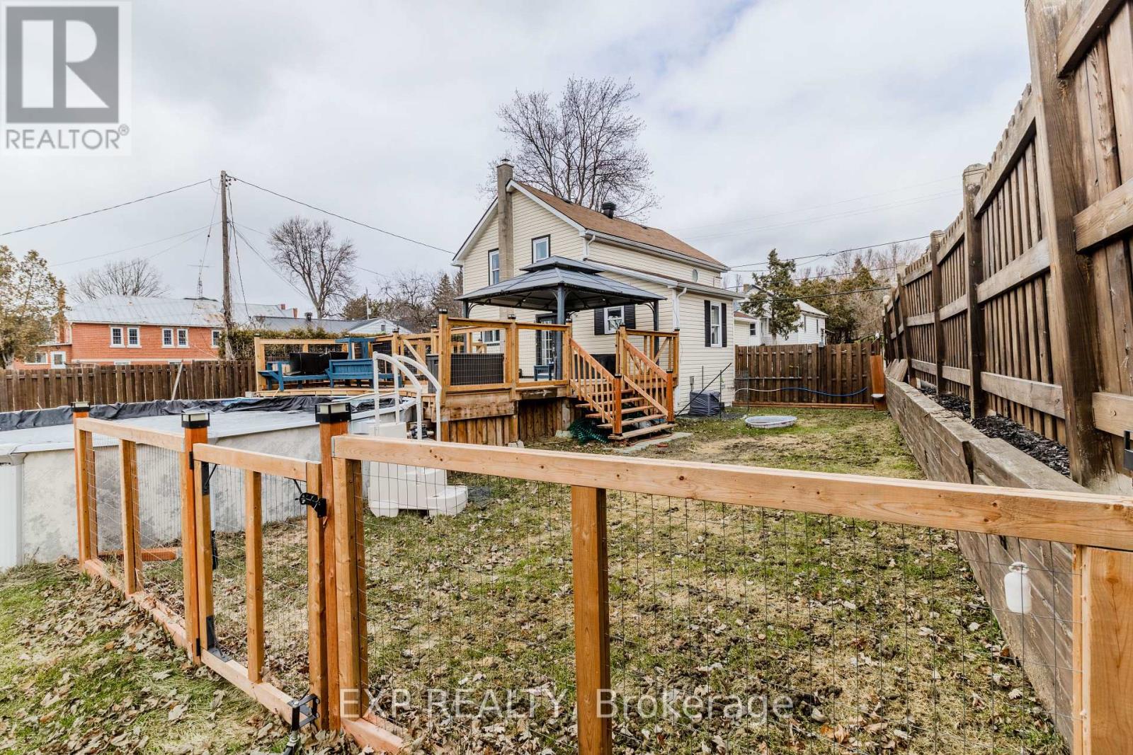 Pool & Deck Totally Fenced