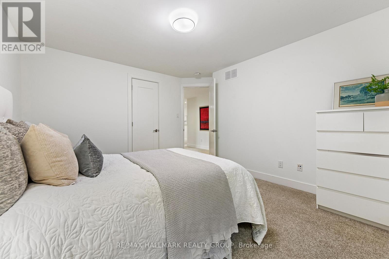 91 SHAUGHNESSY CRESCENT - 31