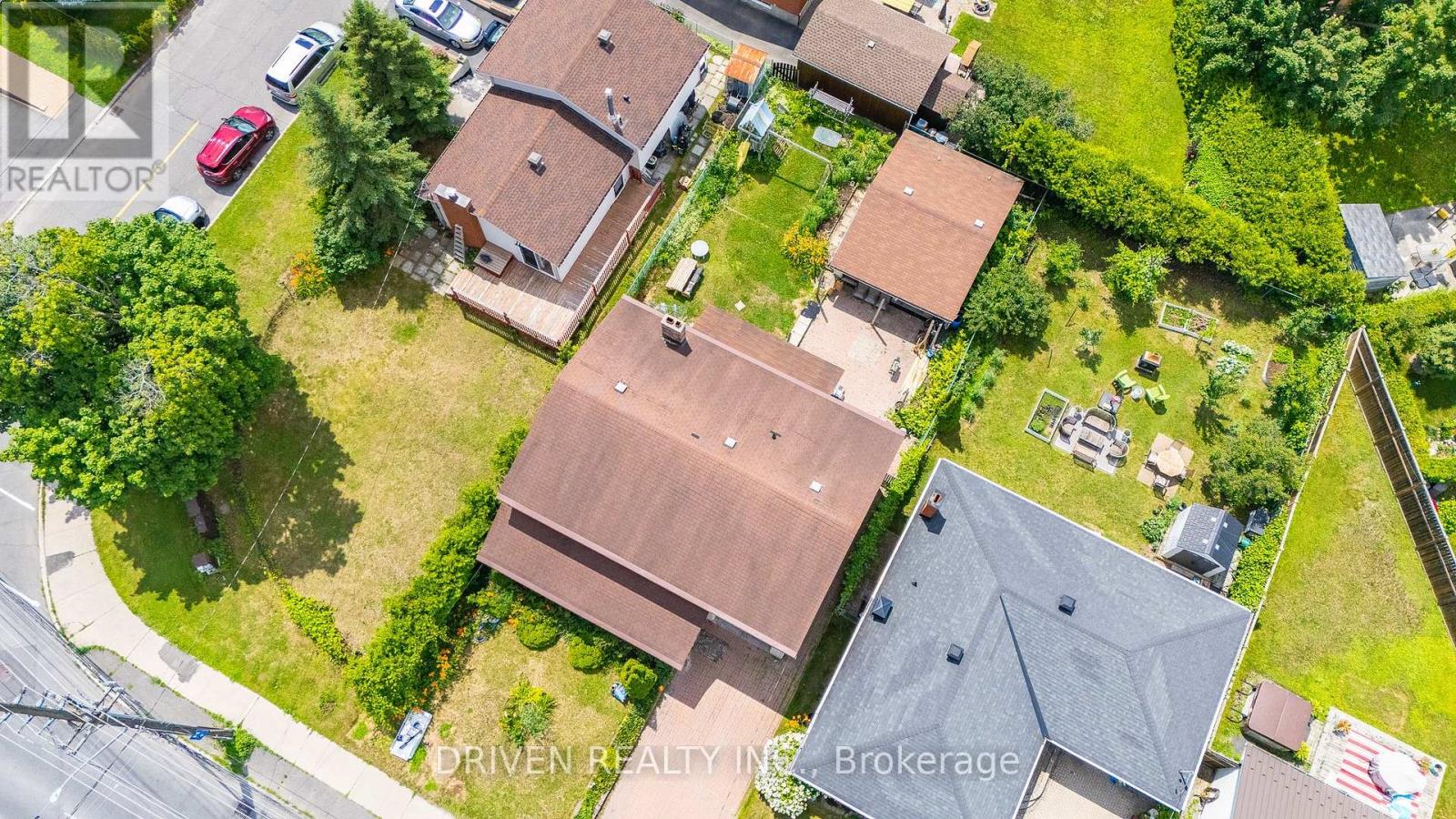 Rare Pinecrest opportunity awaits.