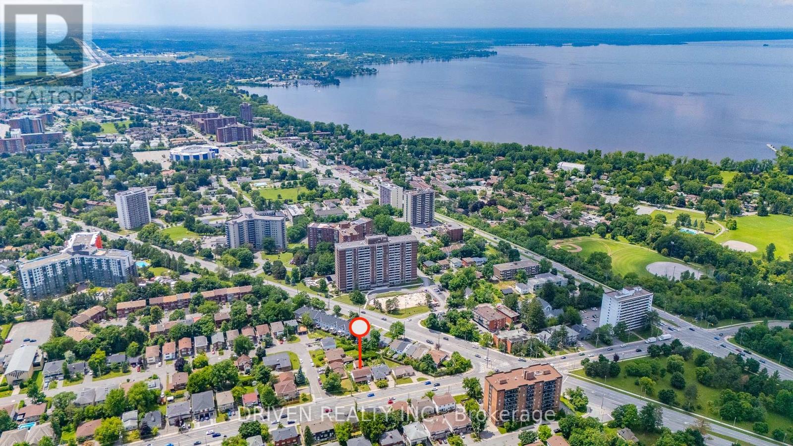 Well-connected in high-demand Pinecrest.