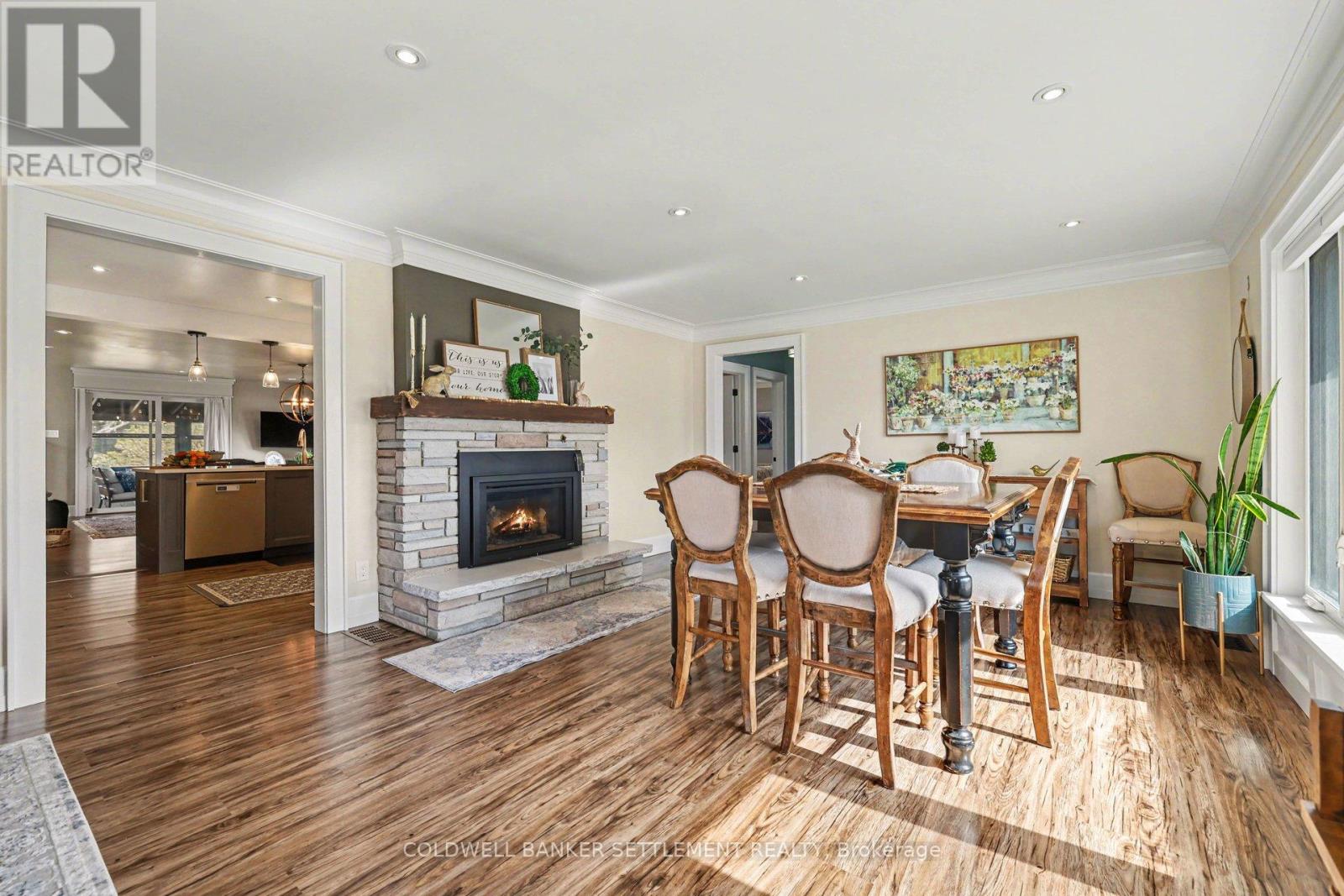 22 BROADVIEW AVENUE W - 10
