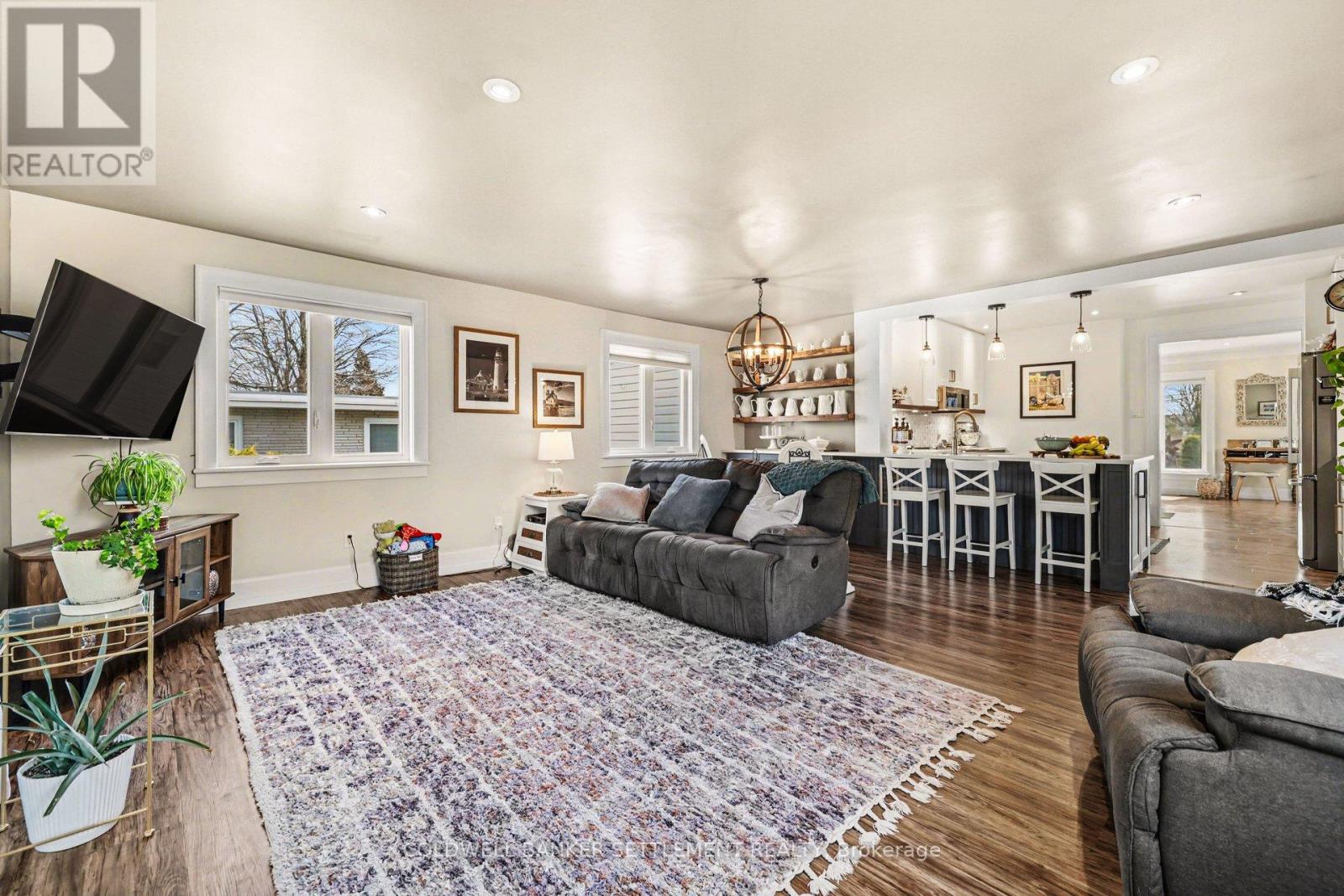 22 BROADVIEW AVENUE W - 17
