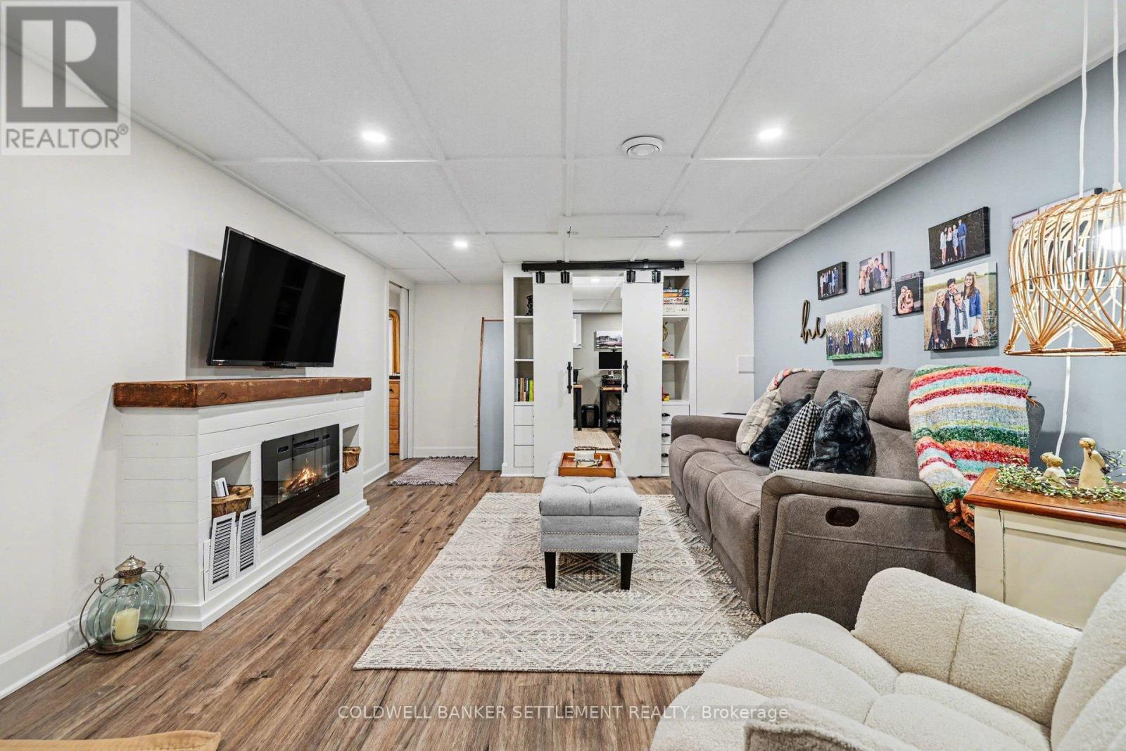 22 BROADVIEW AVENUE W - 28