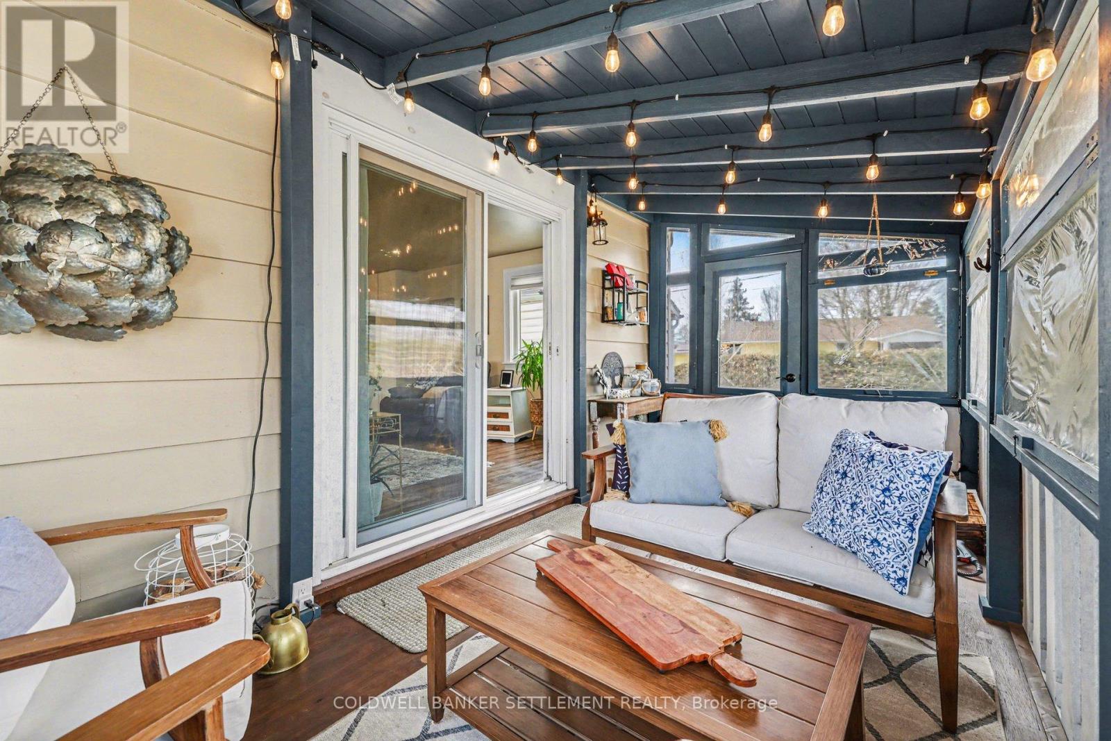 22 BROADVIEW AVENUE W - 41